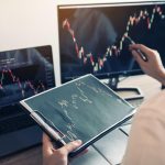 Wat is technische analyse en hoe gebruiken beleggers grafieken?
