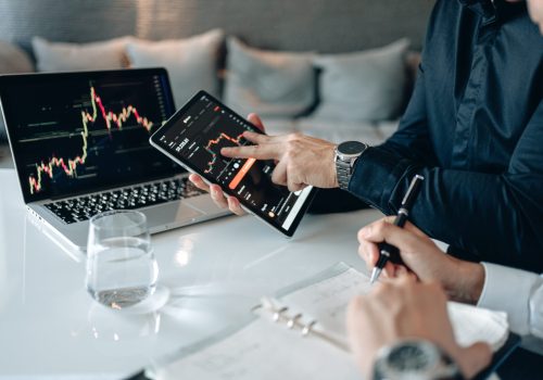 Welke bedrijven maken kans om van de AMX naar de AEX te promoveren?